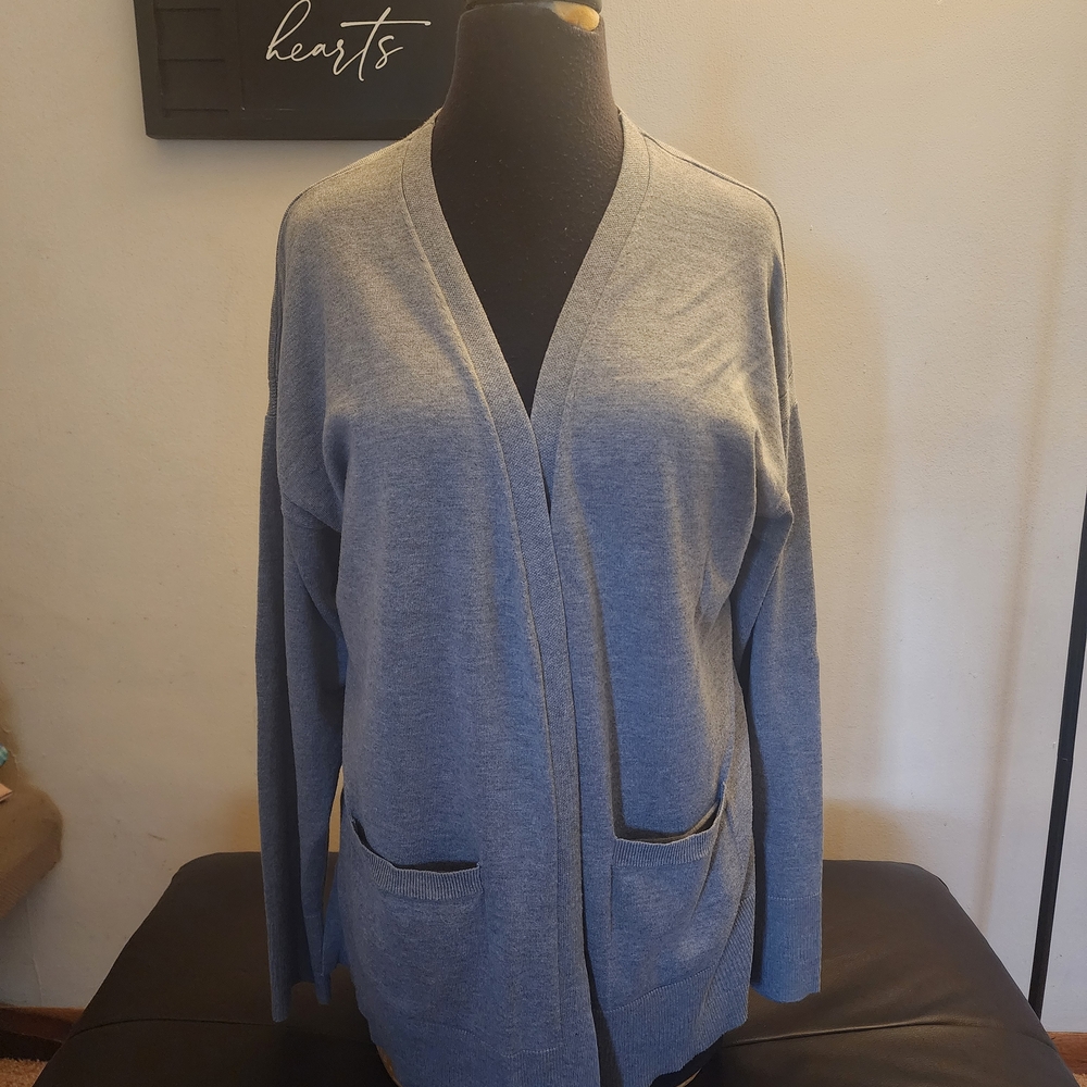 Time and Tru Women's Light Gray Cardigan